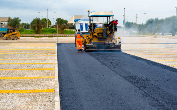 Best Concrete Driveway Installation  in Columbus Junction, IA